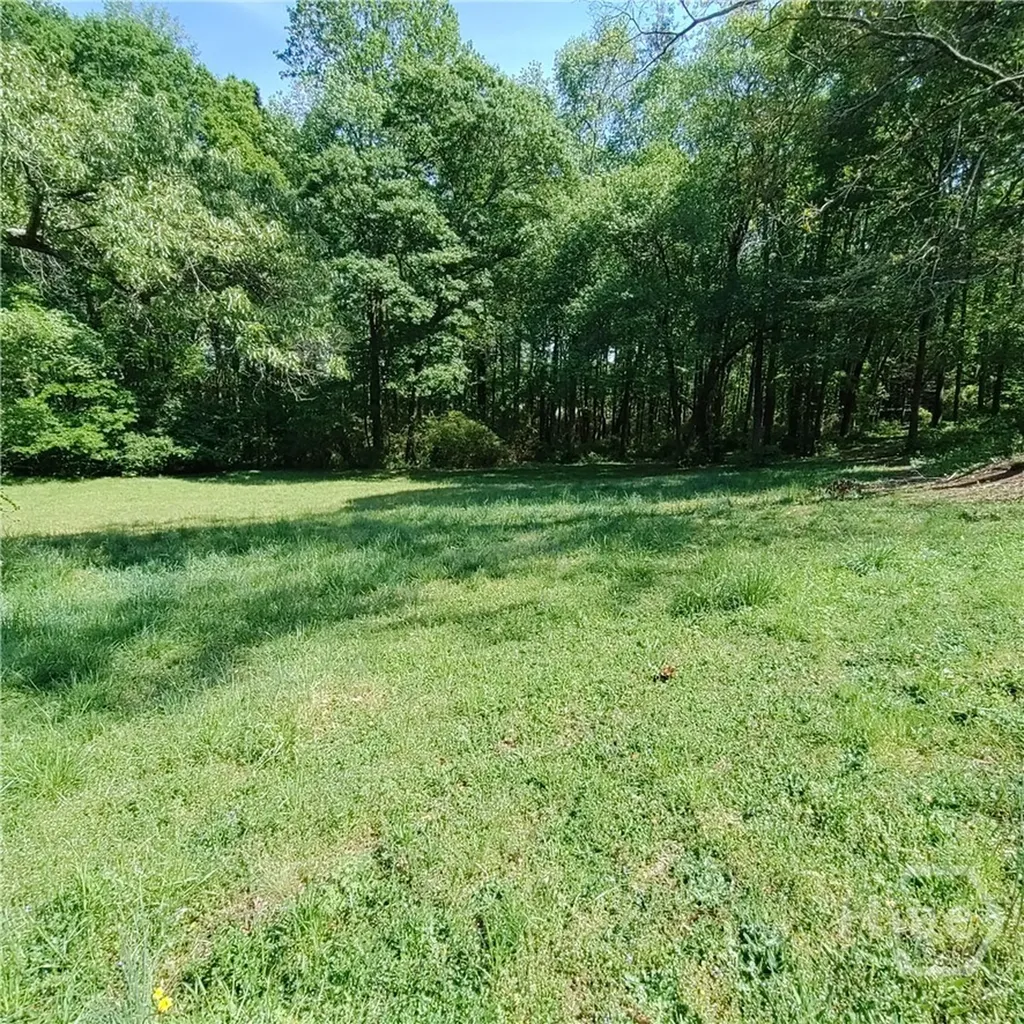 235 Minish Lake Road Commerce GA 30530
