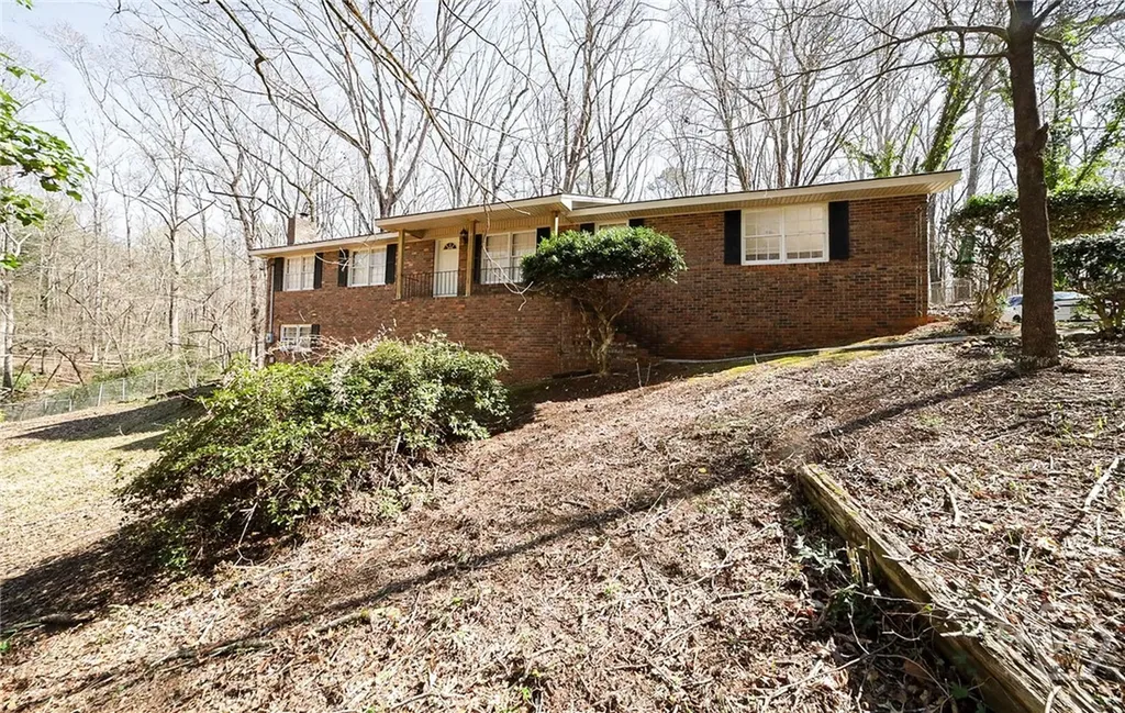 325 Segrest Circle Athens GA 30605