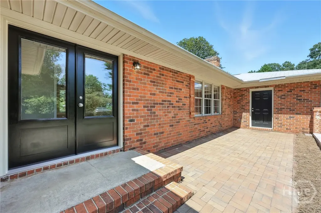 260 Crestwood Drive Athens GA 30605