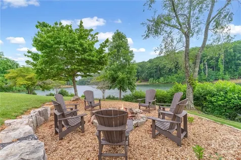 25 Forked Leaf Road Cleveland GA 30528
