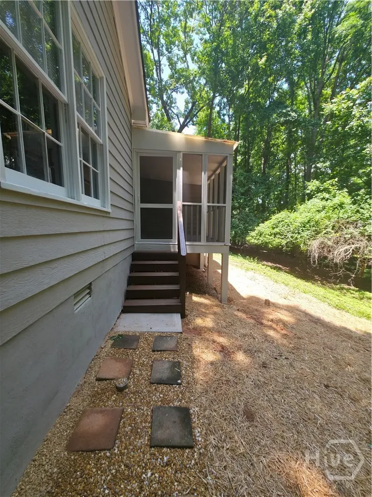 210 New Haven Drive Athens GA 30606