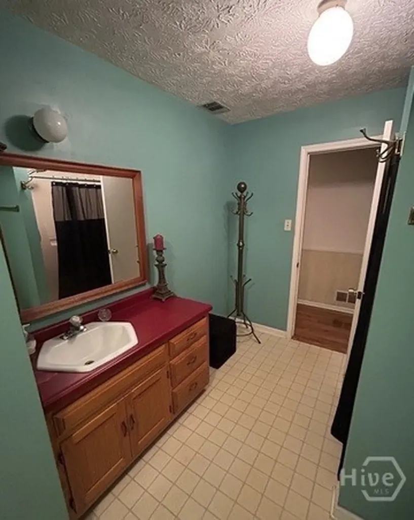 1595 Timothy Road Athens GA 30606