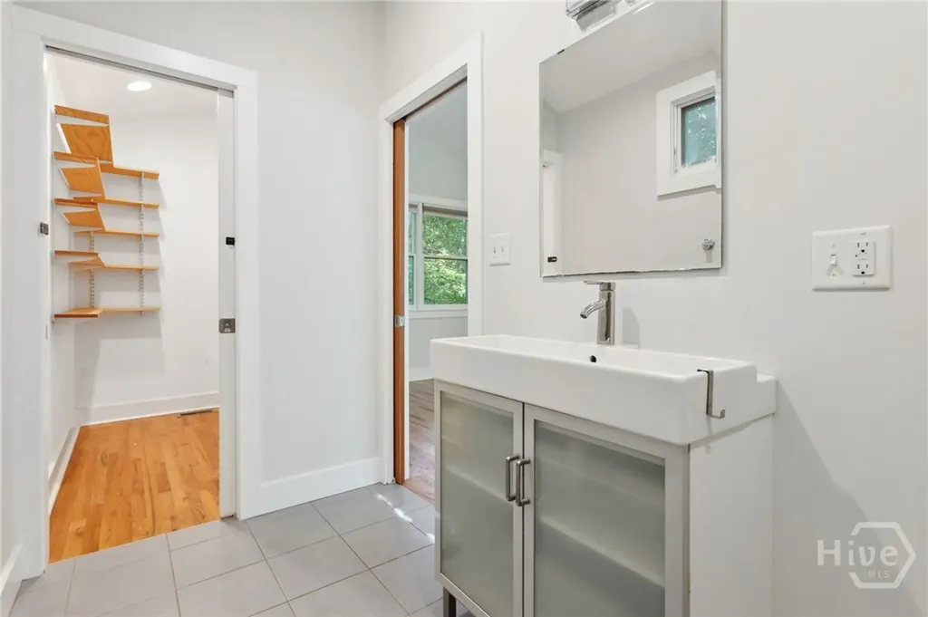 385 Sunset Drive Athens GA 30606