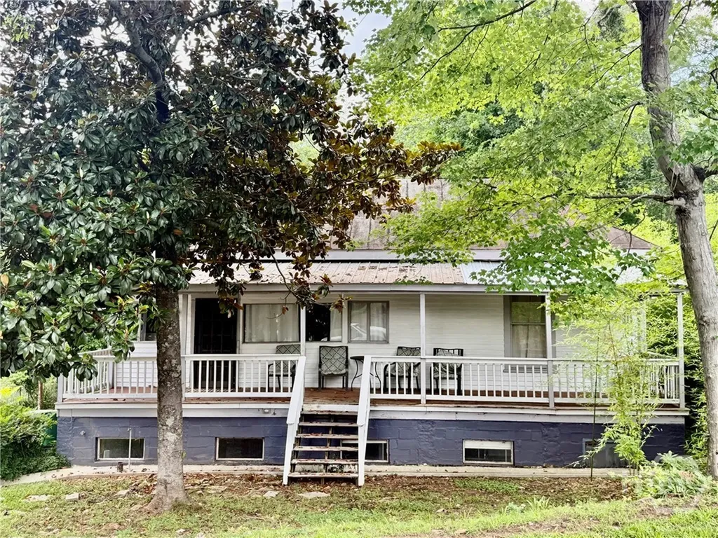 1451 E Broad Street Athens GA 30601