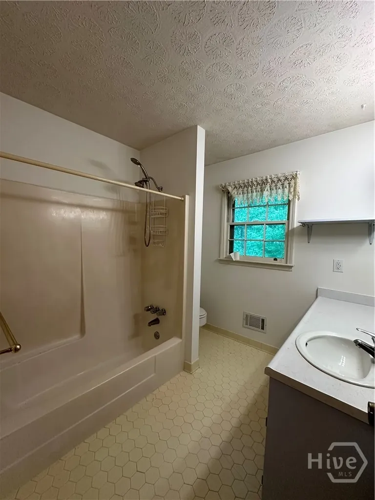 375 Segrest Circle Athens GA 30605