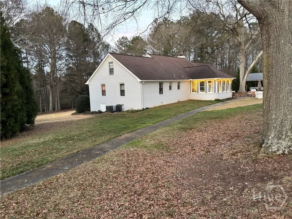 1331 Luke Circle Bogart GA