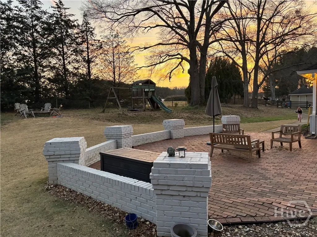 1331 Luke Circle Bogart GA