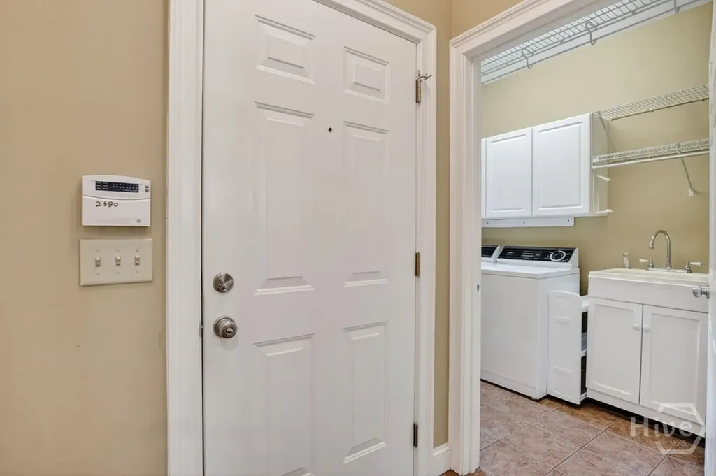112 Annas Walk Athens GA 30606