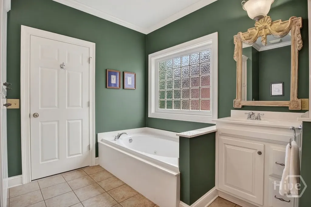 112 Annas Walk Athens GA 30606