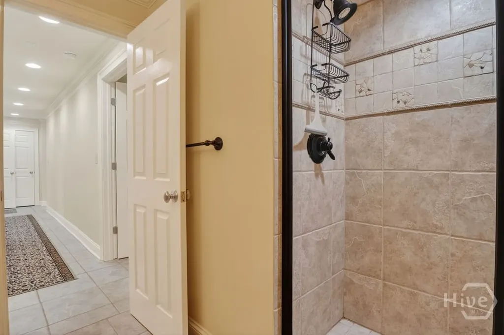 112 Annas Walk Athens GA 30606