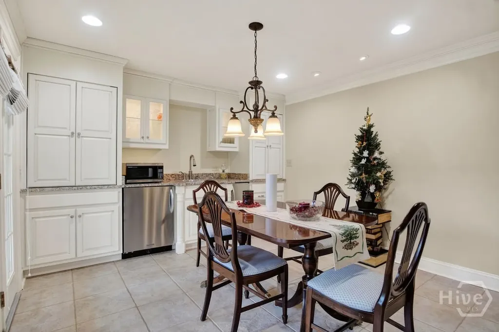 112 Annas Walk Athens GA 30606