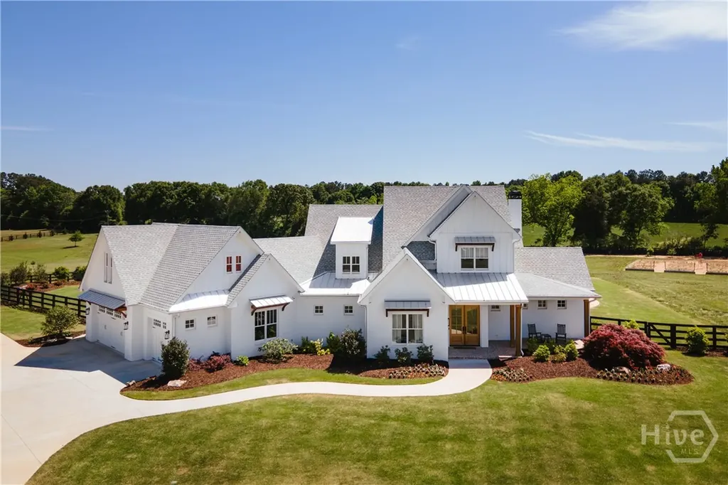1820 Clover Lane Bishop GA 30621