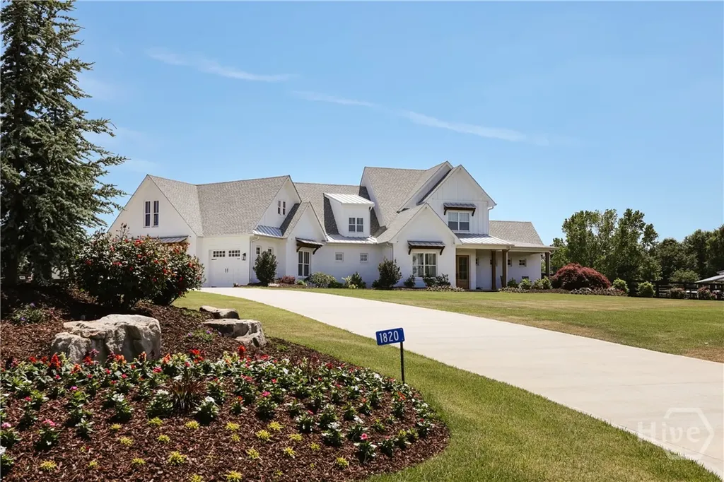 1820 Clover Lane Bishop GA 30621