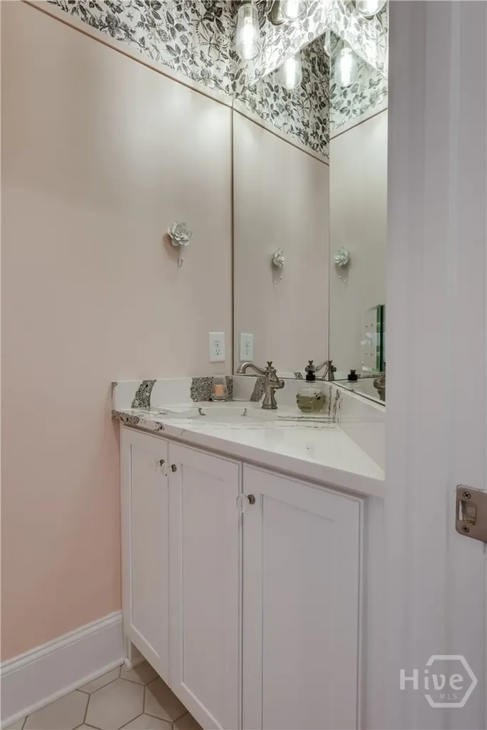 1820 Clover Lane Bishop GA 30621