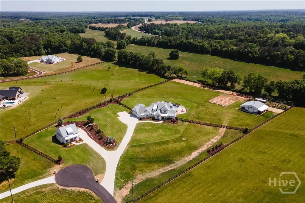 1820 Clover Lane Bishop GA 30621