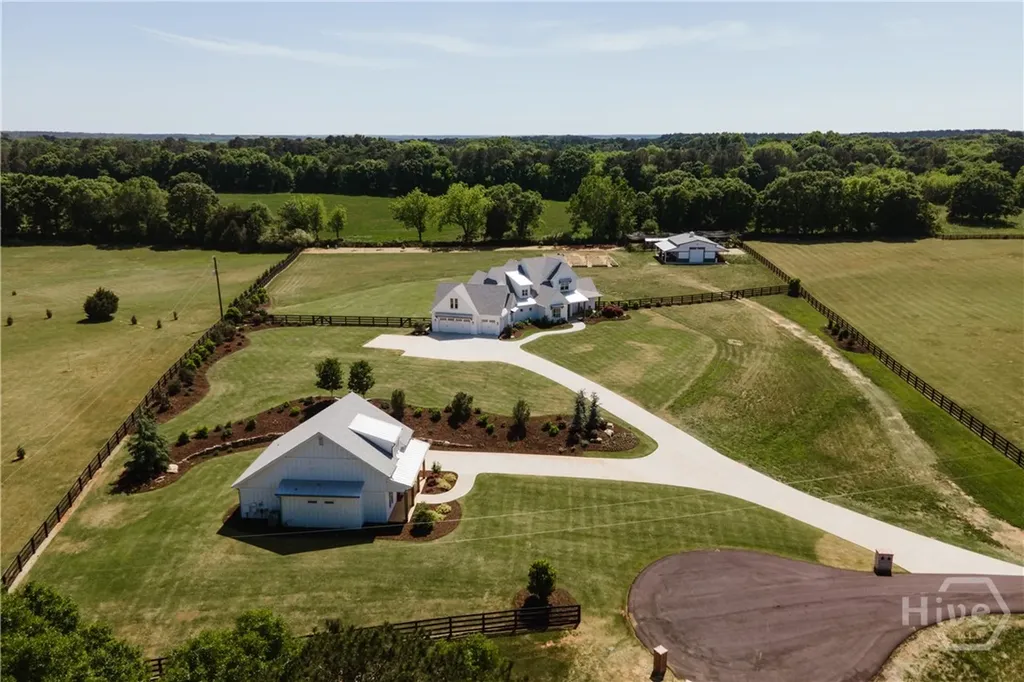 1820 Clover Lane Bishop GA 30621