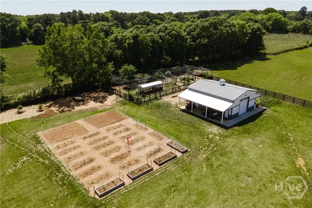 1820 Clover Lane Bishop GA 30621