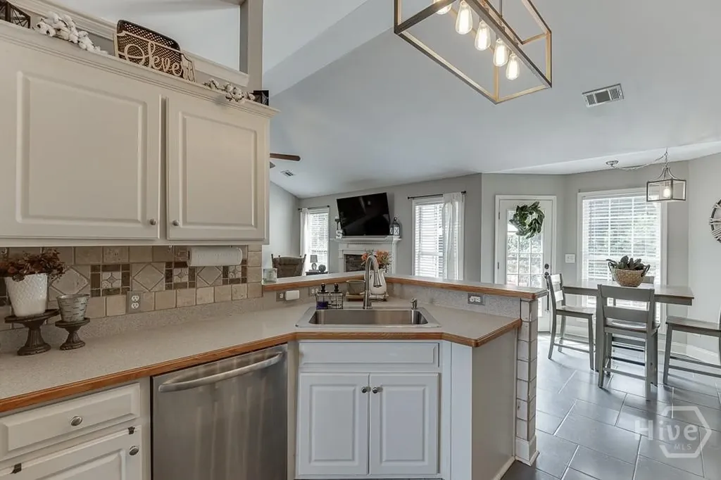 131 Wood Cove Jefferson GA 30549