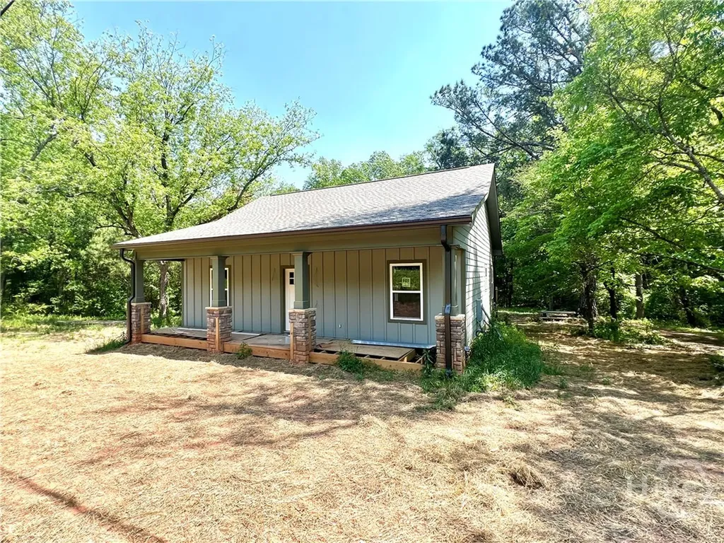 6476 Highway 72 Carlton GA 30627