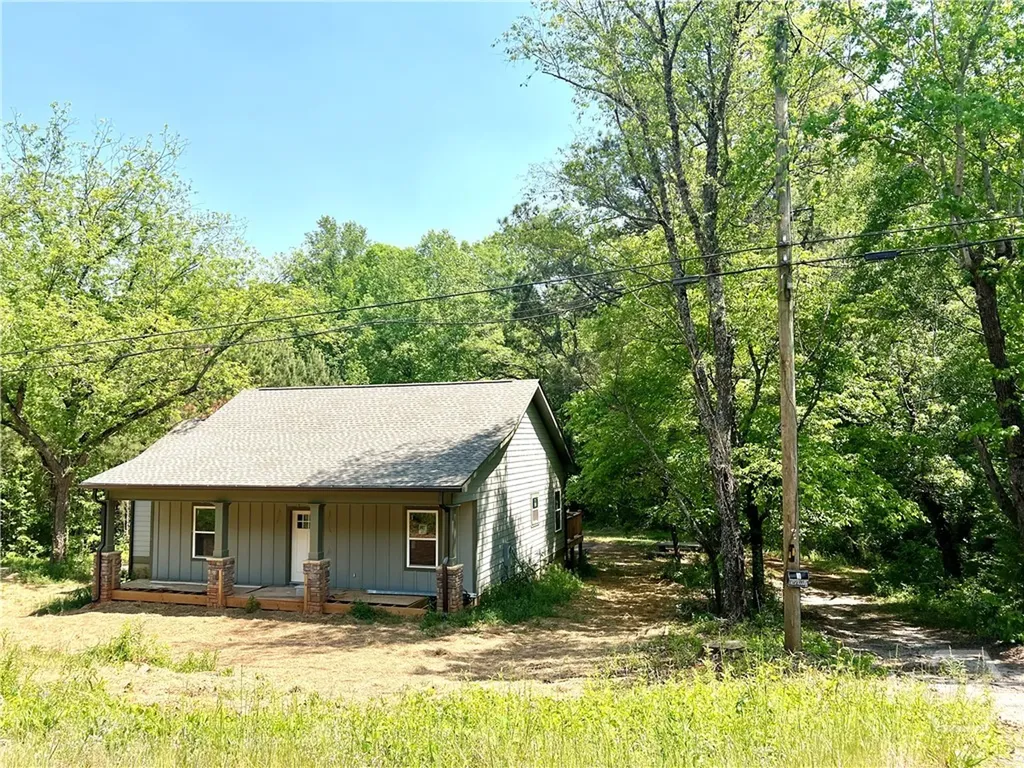 6476 Highway 72 Carlton GA 30627