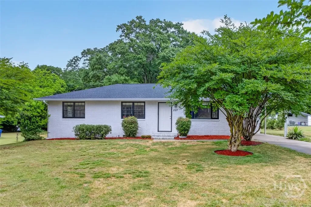207 Buena Vista Street Winder GA 30680