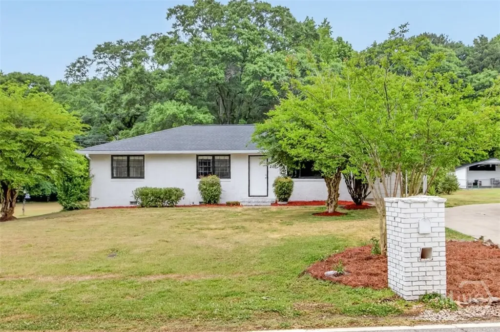 207 Buena Vista Street Winder GA 30680