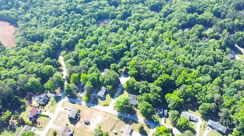 126 Mcnutts Creek Court Athens GA 30606