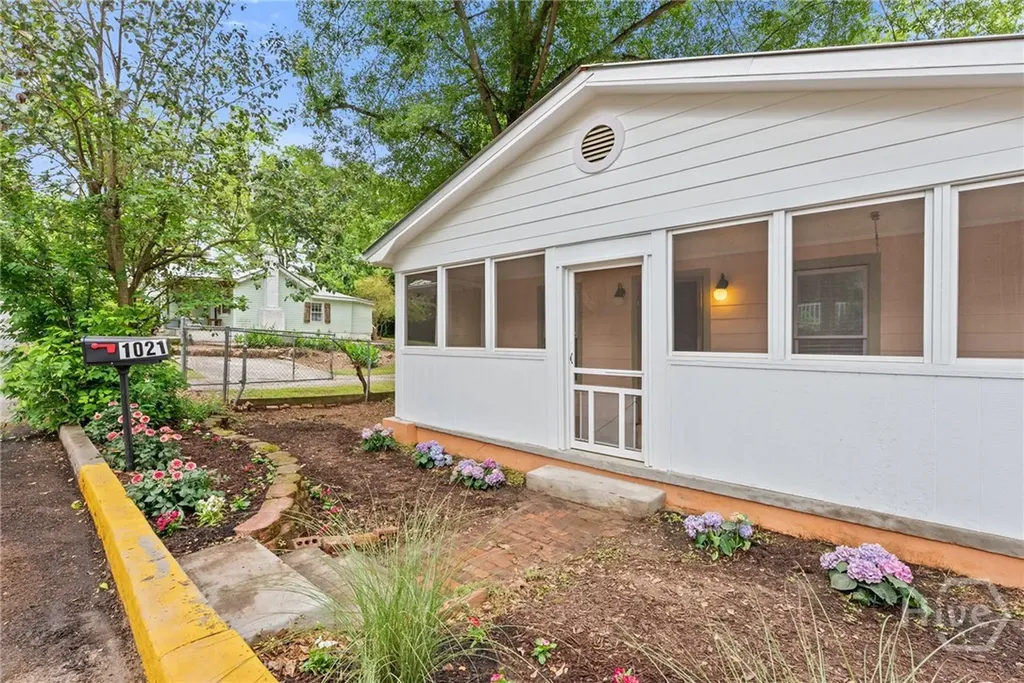 1021 Waddell Street Athens GA 30606