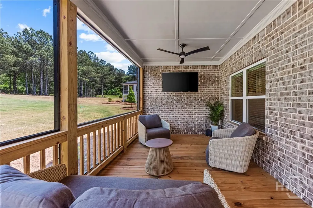 2364 Blazing Star Court Statham GA 30666