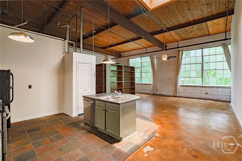 585 White Circle Athens GA 30605