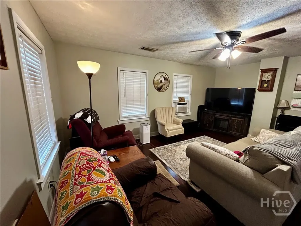 259 N. Oliver Street Elberton GA 30635