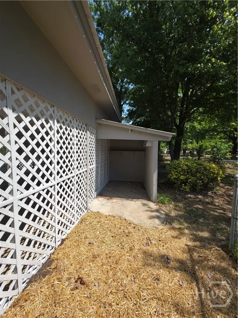 360 Pinkney Street Winder GA 30680