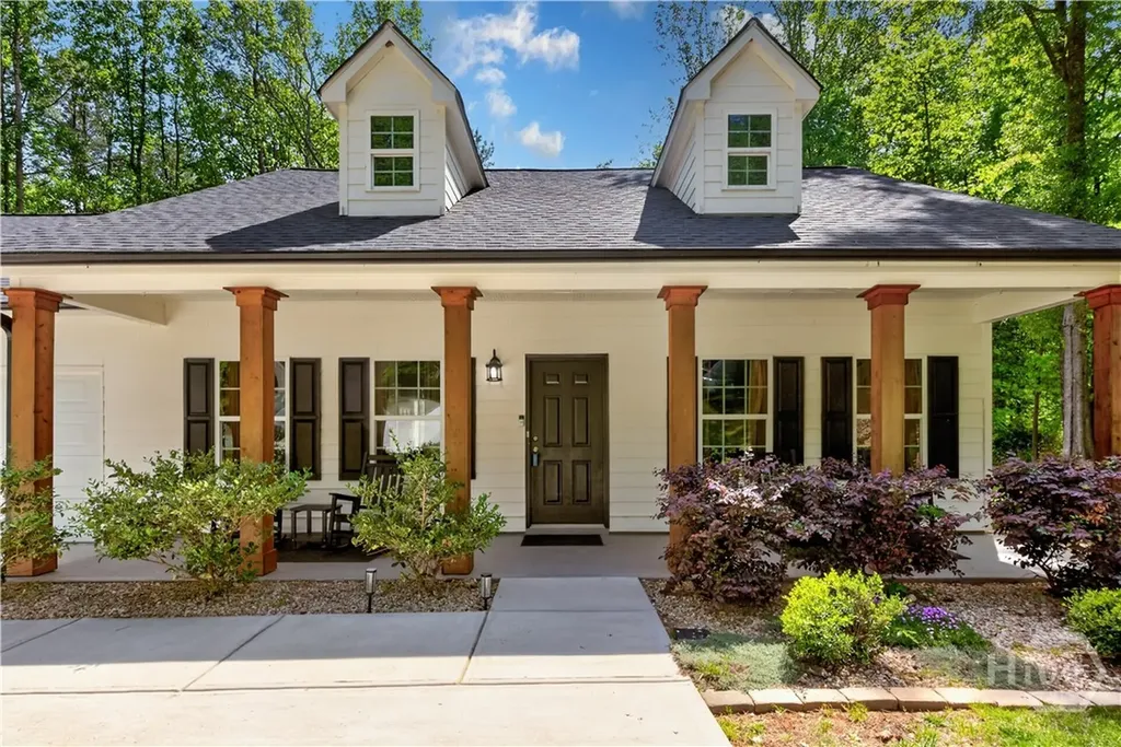 584 Tuxedo Commerce GA 30530