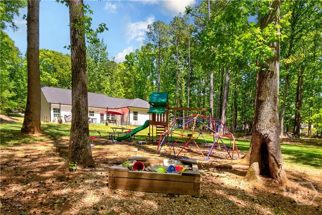 584 Tuxedo Commerce GA 30530