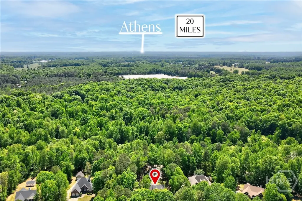 584 Tuxedo Commerce GA 30530