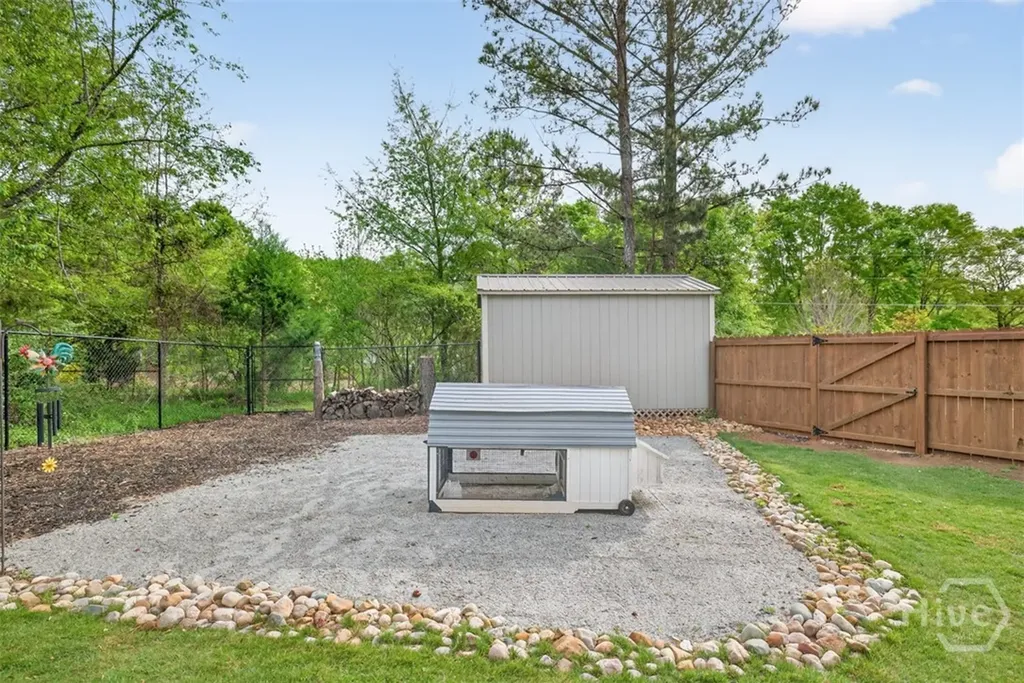 1428 Osborne Road Statham GA 30666
