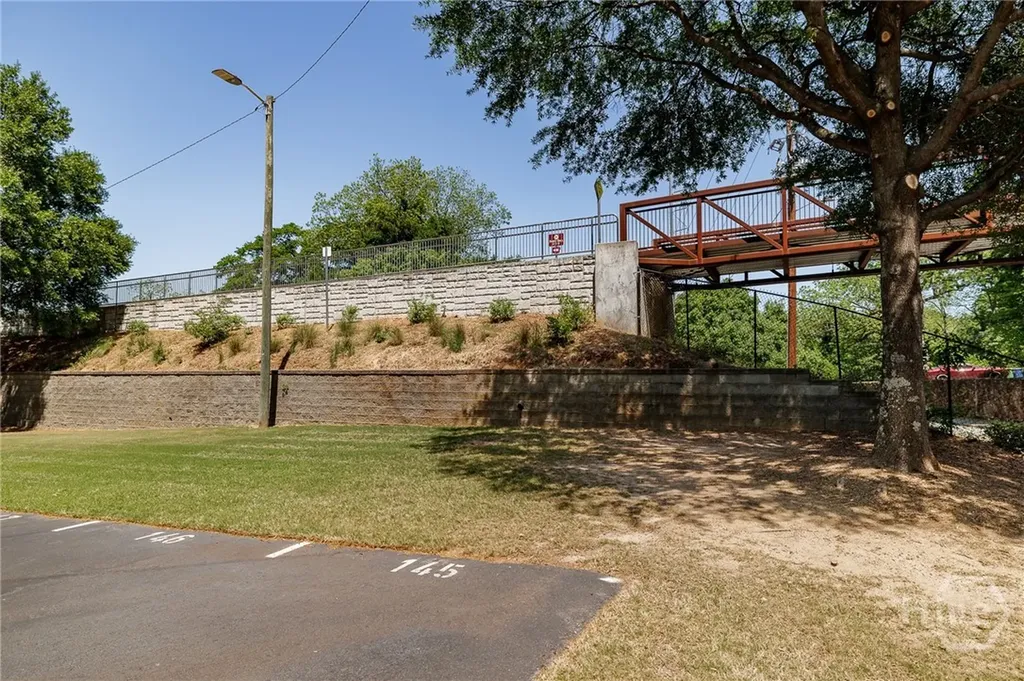 225 Oak Street Athens GA 30605