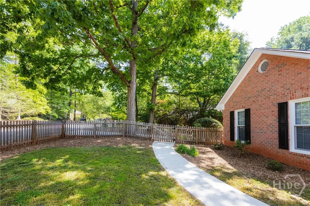 160 Meadow Creek Lane Athens GA 30605