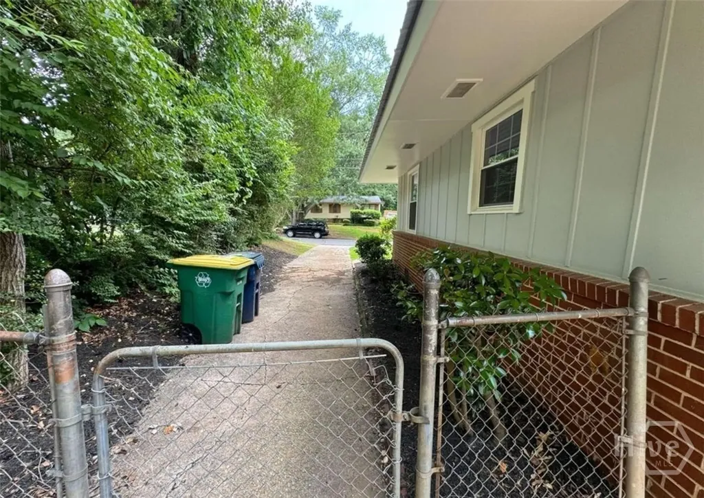 285 Willow Run Athens GA 30606
