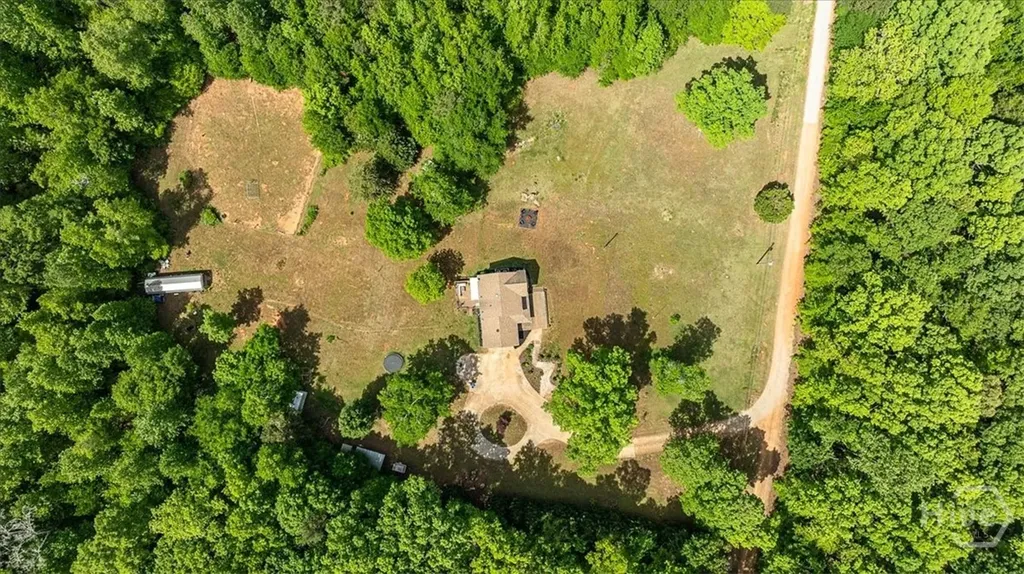1317 Cemetery Road Bishop GA 30621