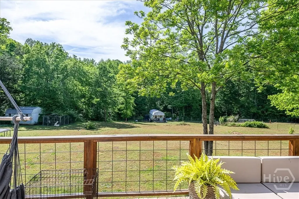 1317 Cemetery Road Bishop GA 30621