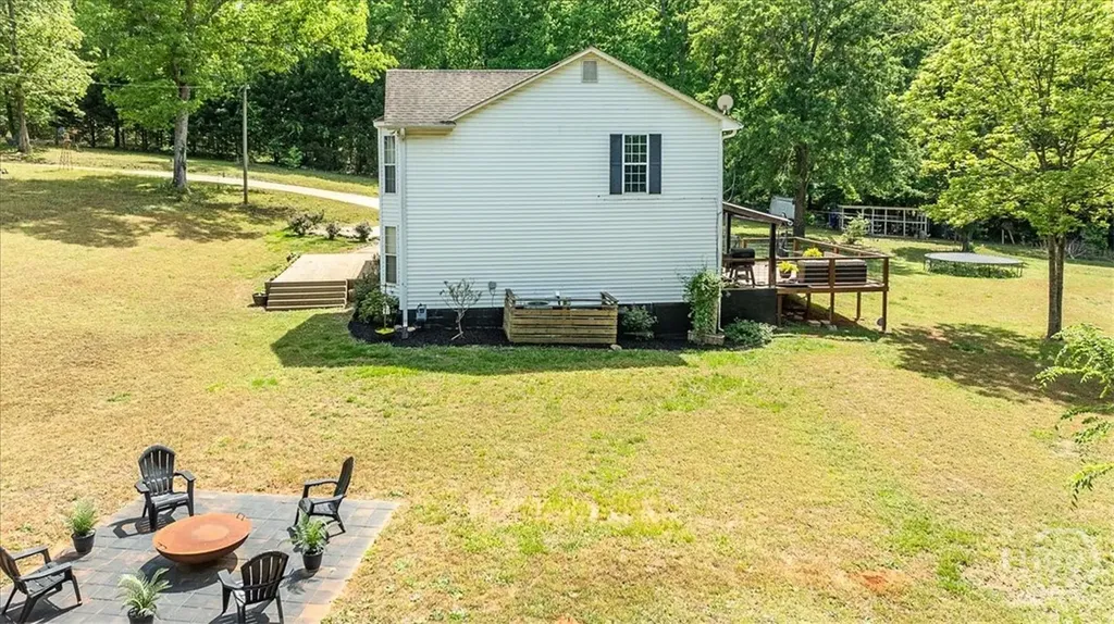 1317 Cemetery Road Bishop GA 30621