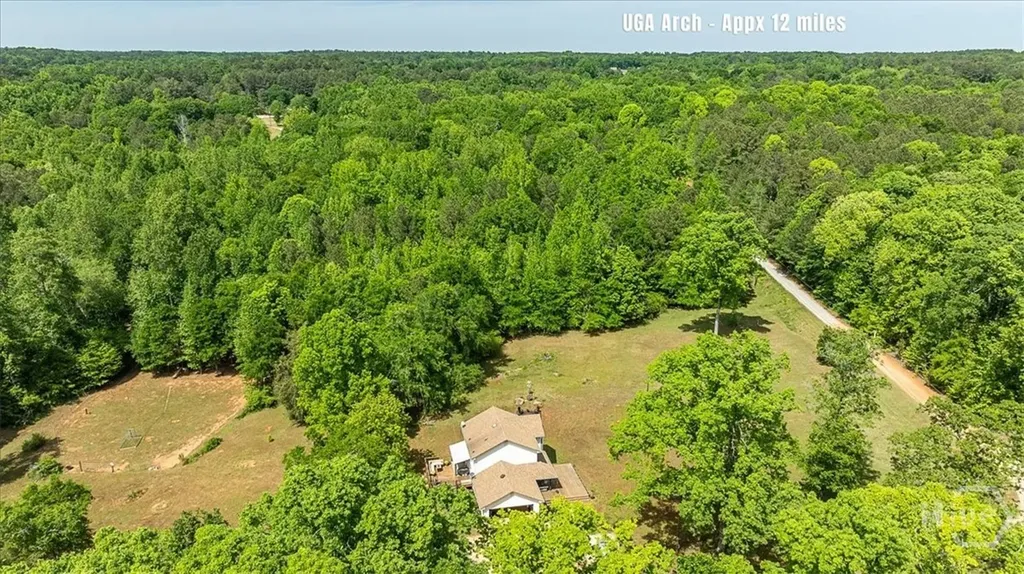 1317 Cemetery Road Bishop GA 30621