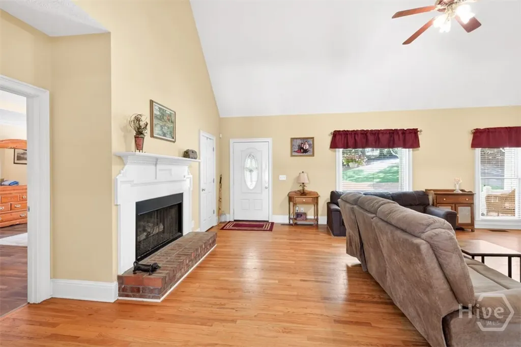 6 Adella Jefferson GA 30549