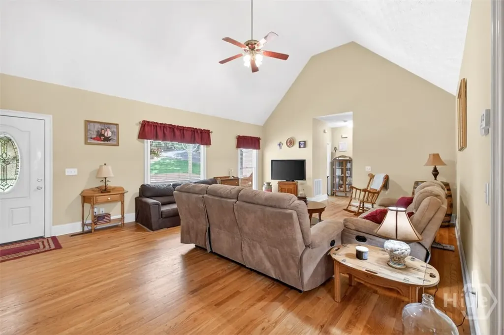 6 Adella Jefferson GA 30549