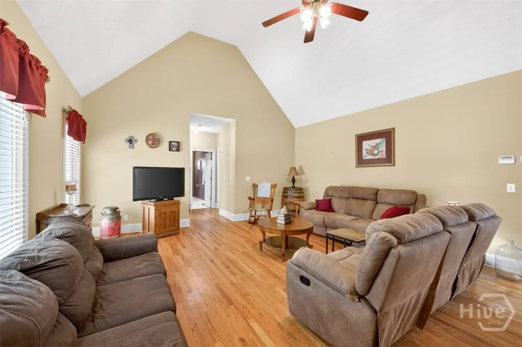 6 Adella Jefferson GA 30549