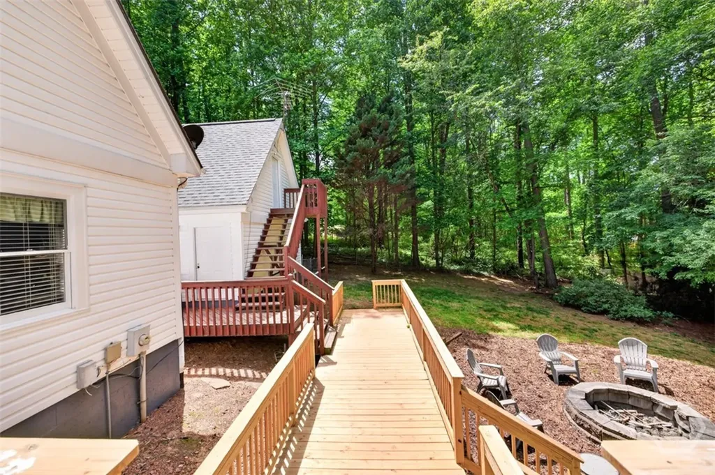 6 Adella Jefferson GA 30549
