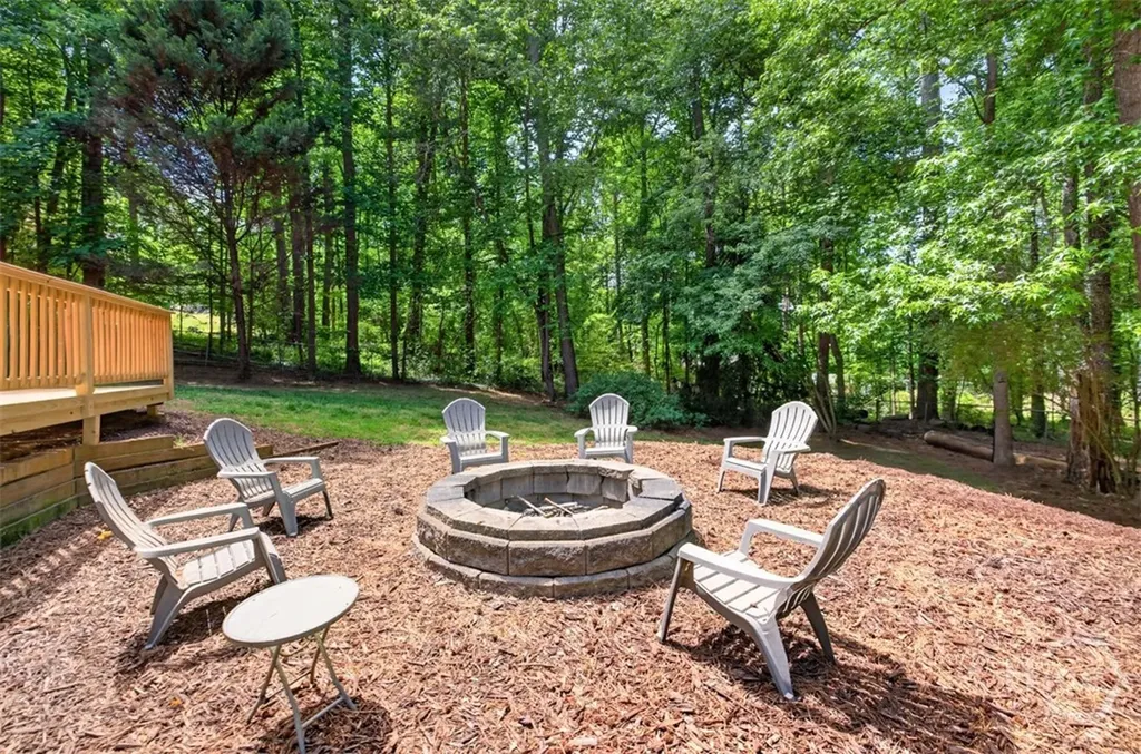 6 Adella Jefferson GA 30549
