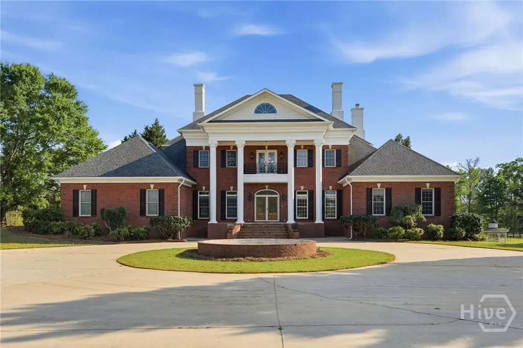 1202 Hodges Circle Mansfield GA 30055