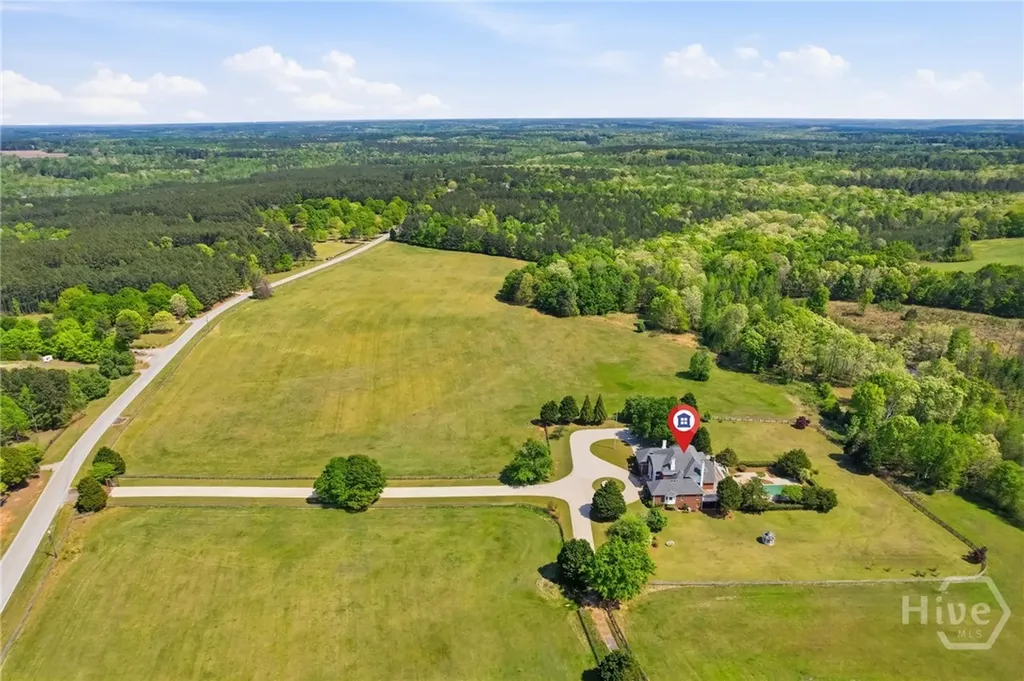 1202 Hodges Circle Mansfield GA 30055